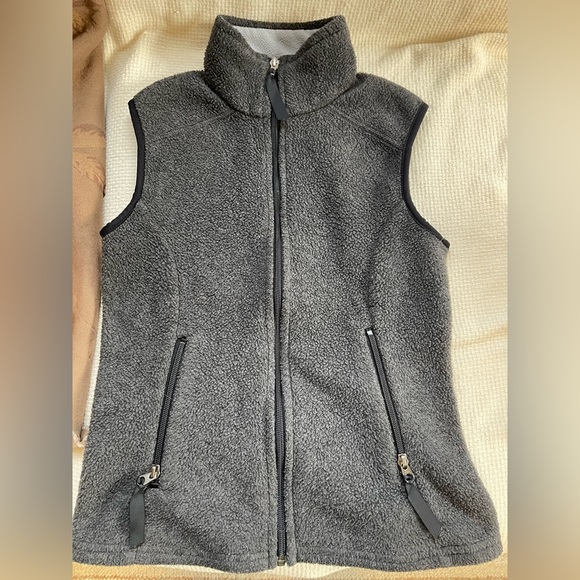 Patagonia Women's synchilla Charcoal Fleece Vest extra small - Picture 1 of 6